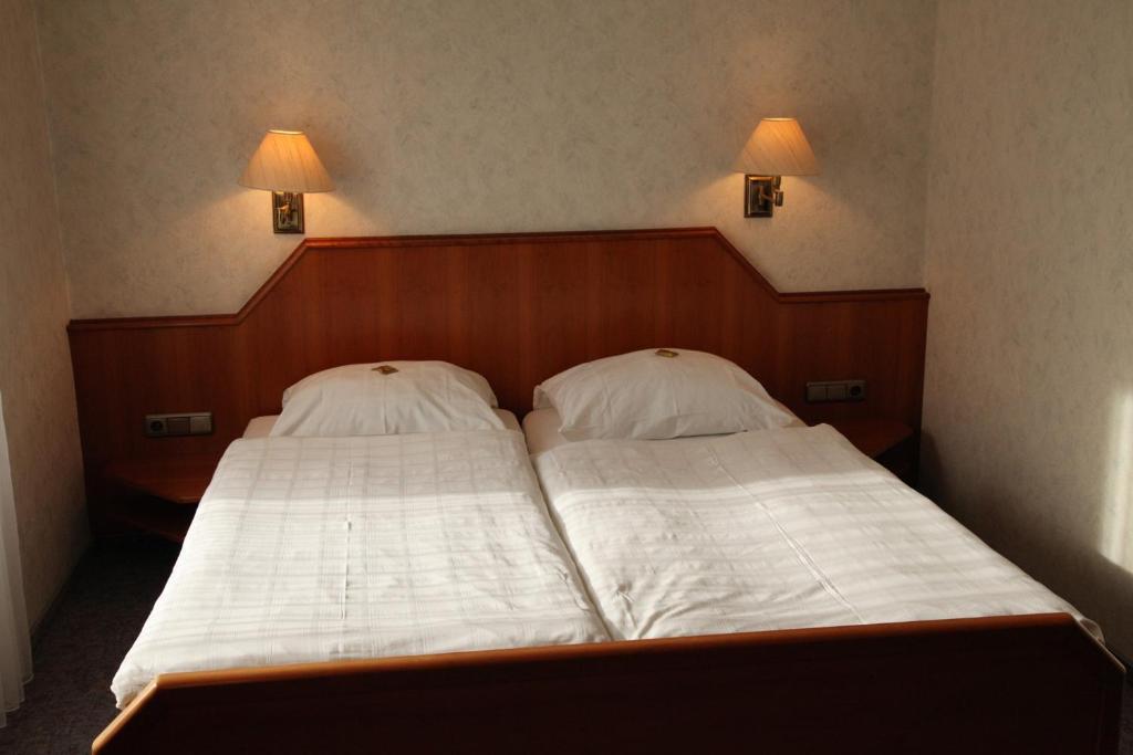 Ackfeld Hotel-Restaurant Bueren  Phòng bức ảnh